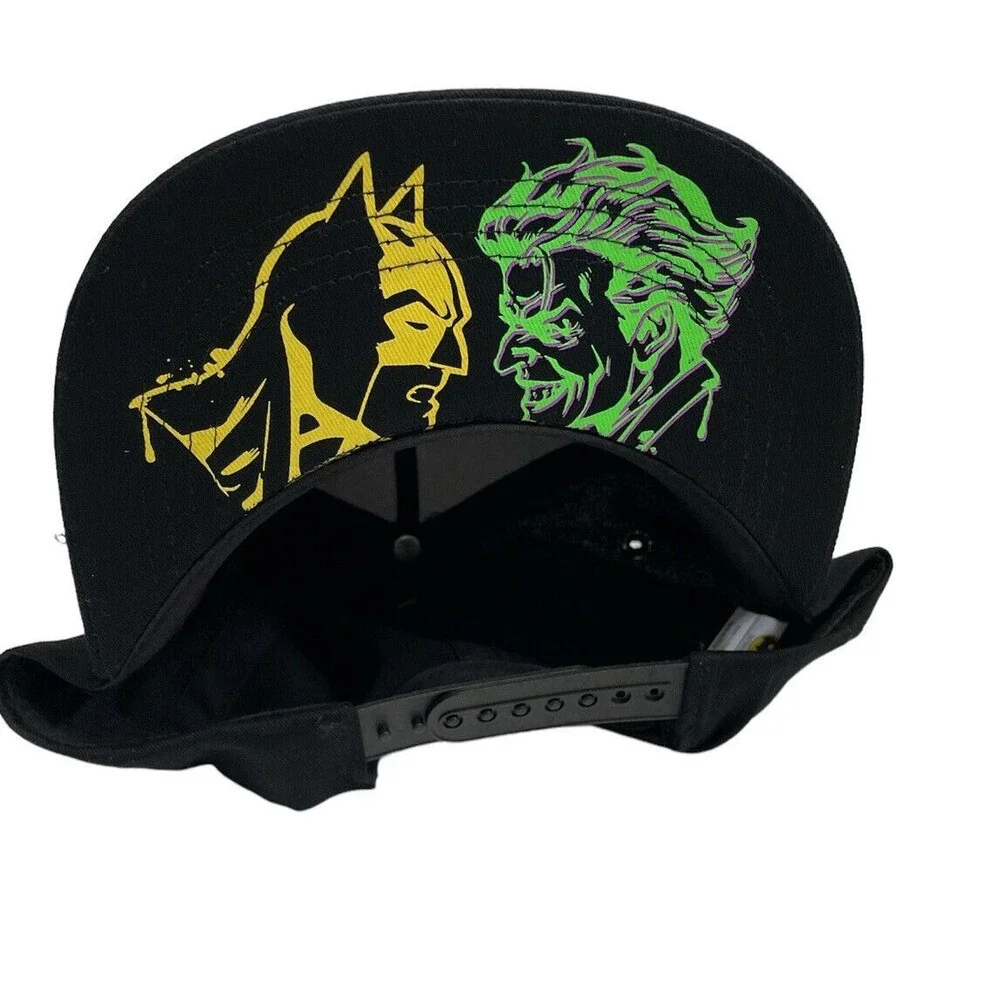 Boy's Batman Black Cap Bat Signal NWT Graphic Snapback Hat‎ Youth Adjustable